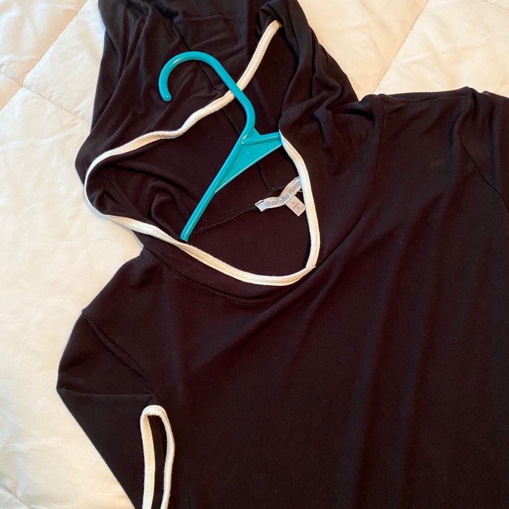 Soft thin work out top with hoodie